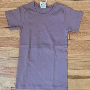 Buck & Baa basic tee organic cotton 6/7 NWT in dark rose.